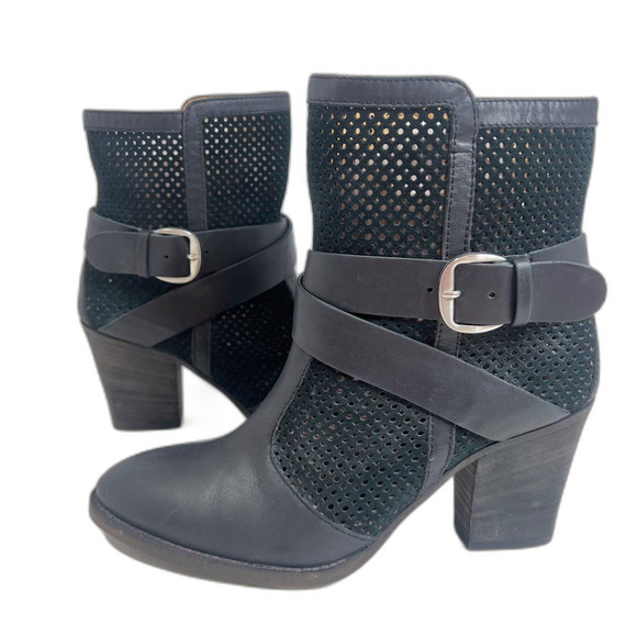 Aquatalia by Marvin K Fawn Black Leather Suede Perforated Ankle Boot Size 8 - Picture 1 of 8